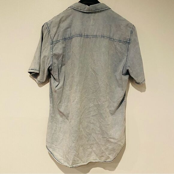 Silent Theory Blue Chambray Button Down Shirt Size XL - Picture 2 of 5